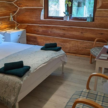 Owl Lodge Bed & Breakfast Kilmuir  外观 照片