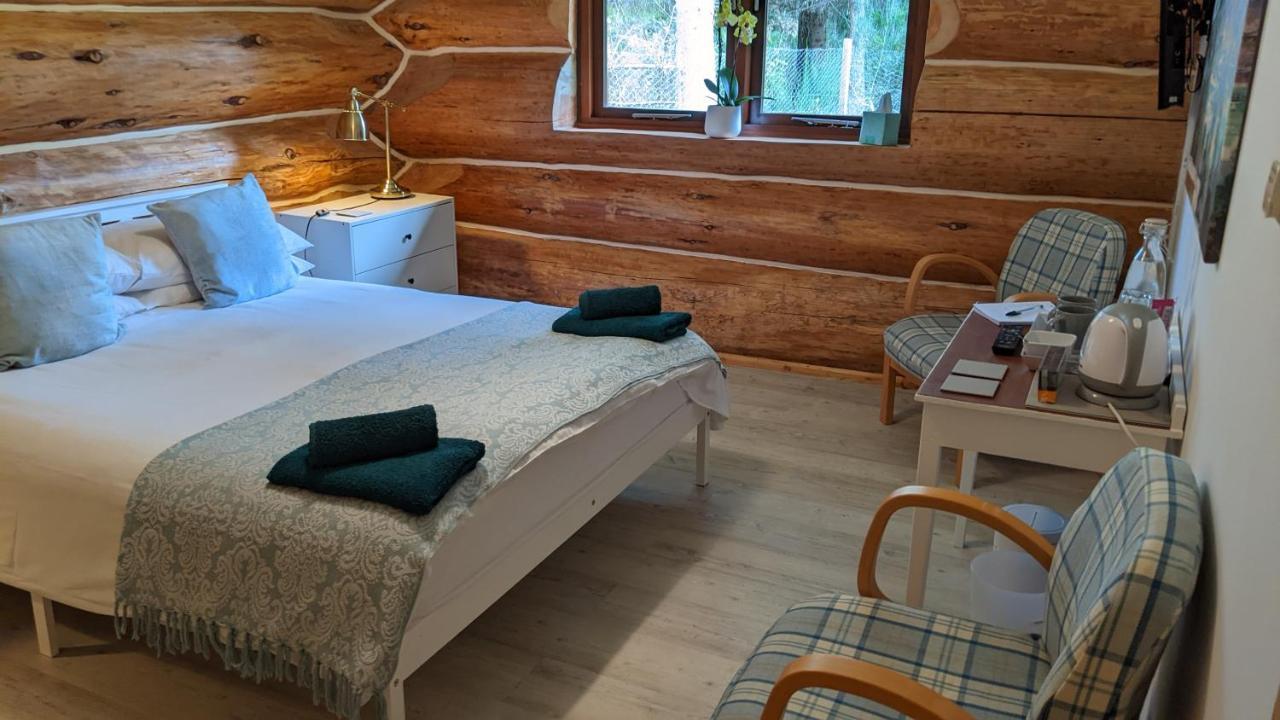 Owl Lodge Bed & Breakfast Kilmuir  外观 照片